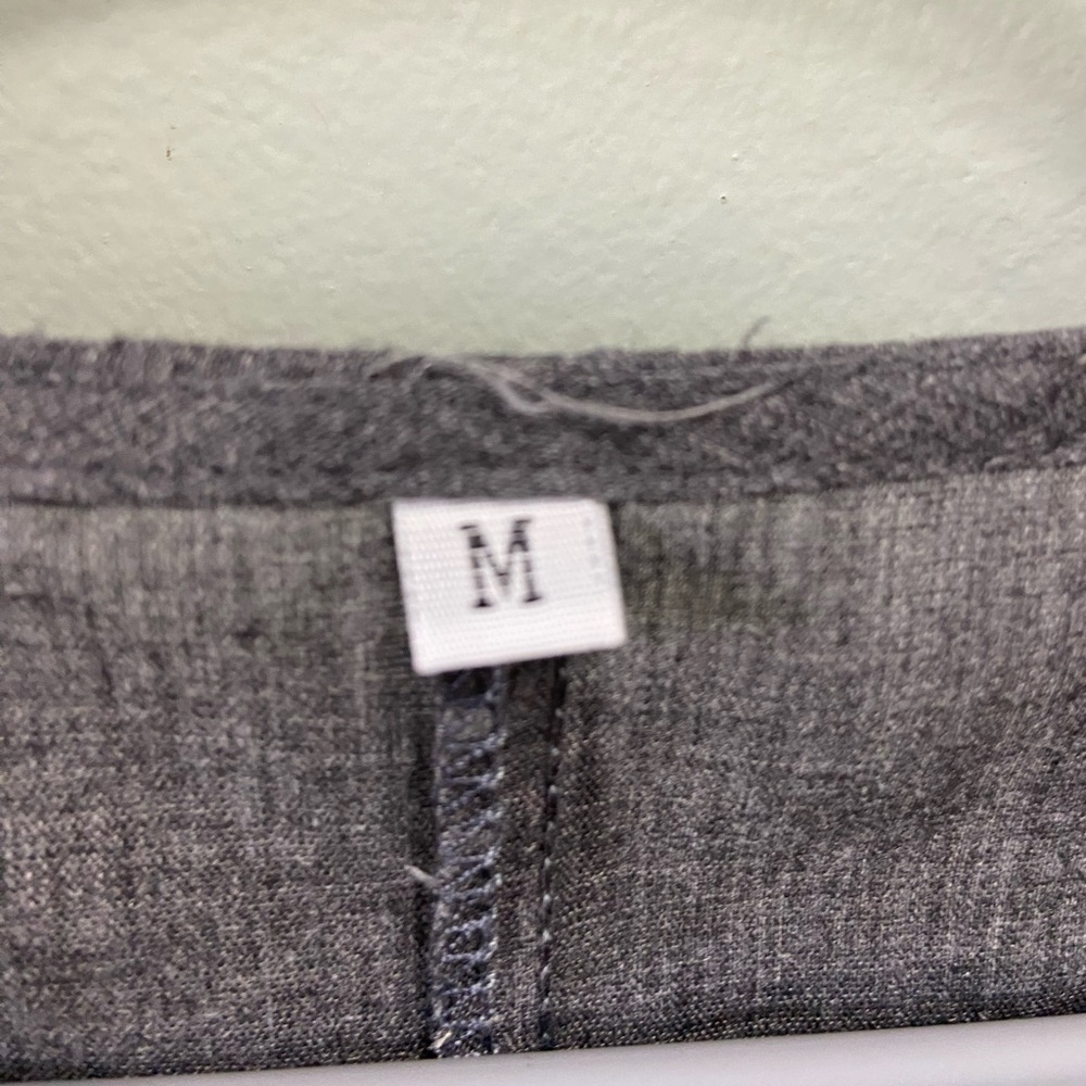 Women’s Gray Peace Van Too Size Medium - Picture 3 of 6